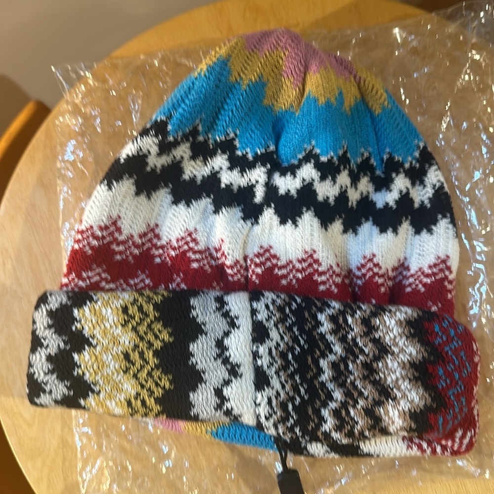 NWT Iconic Missoni SUPER SOFT Wool Beanie Hat Unisex (Size OS Blue Pink Multi) - Picture 8 of 8